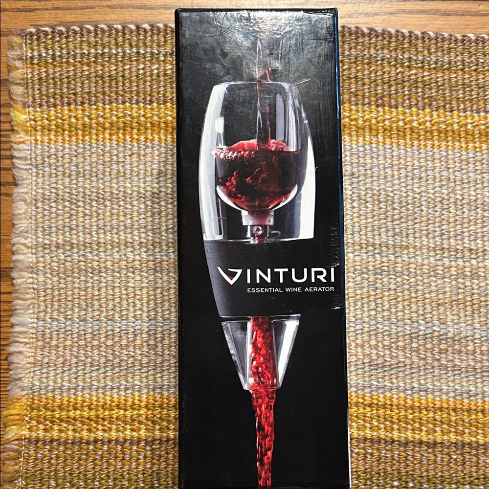 Vinturi Wine Aerator - Clear with Black Accent